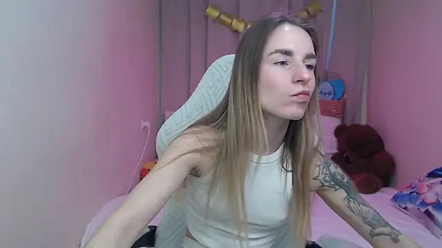 DeboraHorny online show from April 11, 2026, 6:10 am