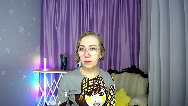 queen a n i online show from November 16, 2025, 11:37 am