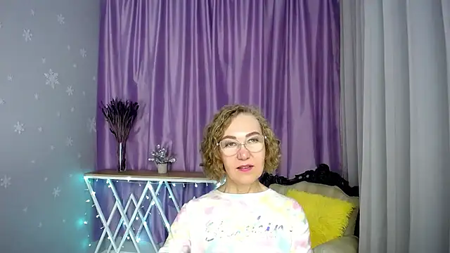 queen a n i online show from May 23, 2026, 8:02 am