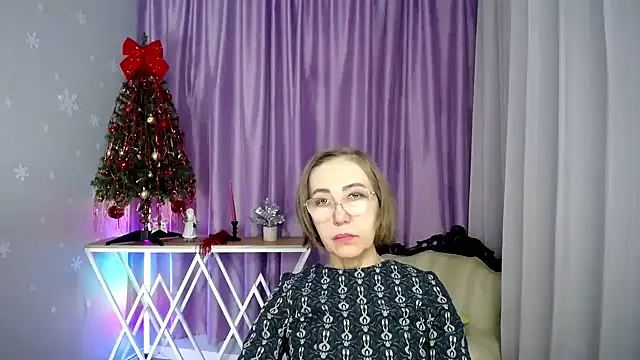 Snapshot of queen_a_n_i chatting on February 1, 2026, 1:42 pm queen a n i online show from February 1, 2026, 1:42 pm