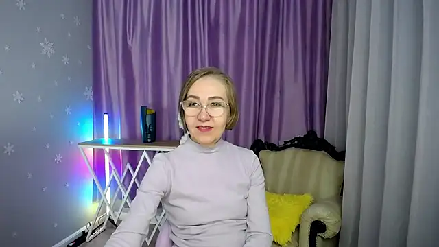 queen a n i online show from November 27, 2025, 8:59 am