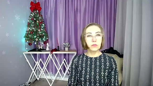 Snapshot of queen_a_n_i chatting on February 18, 2026, 6:00 am queen a n i online show from February 18, 2026, 6:00 am