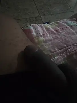 Snapshot of vini4016 chatting on October 17, 2025, 9:16 pm vini4016 online show from October 17, 2025, 9:16 pm