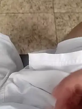 Snapshot of vini4016 chatting on December 31, 2024, 6:24 pm vini4016 online show from December 31, 2024, 6:24 pm