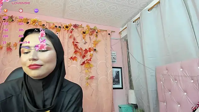 Snapshot of DarshaKhemu chatting on October 4, 2025, 9:27 pm DarshaKhemu online show from October 4, 2025, 9:27 pm