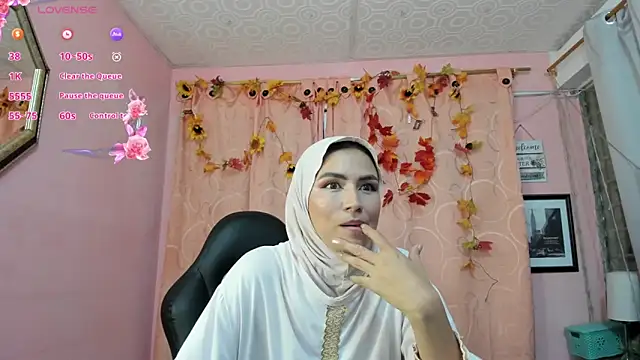 DarshaKhemu online show from December 19, 2025, 9:28 pm