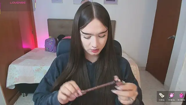 Miley Baker online show from March 31, 2026, 2:19 pm