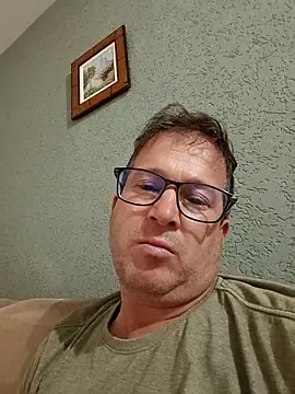 tavio1 online show from February 8, 2026, 12:41 am