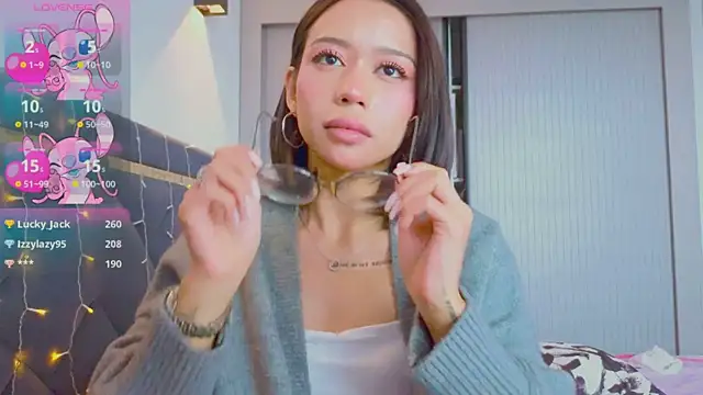 Snapshot of Mia_Tin chatting on March 3, 2025, 9:55 am Mia Tin online show from March 3, 2025, 9:55 am