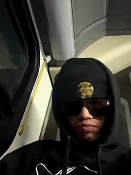 kingdennis6666 online show from November 9, 2025, 5:00 am