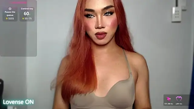 Snapshot of Local_Hoelyx chatting on October 30, 2025, 9:07 am Local Hoelyx online show from October 30, 2025, 9:07 am