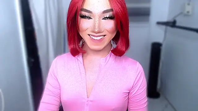 Snapshot of Local_Hoelyx chatting on October 2, 2025, 8:01 pm Local Hoelyx online show from October 2, 2025, 8:01 pm