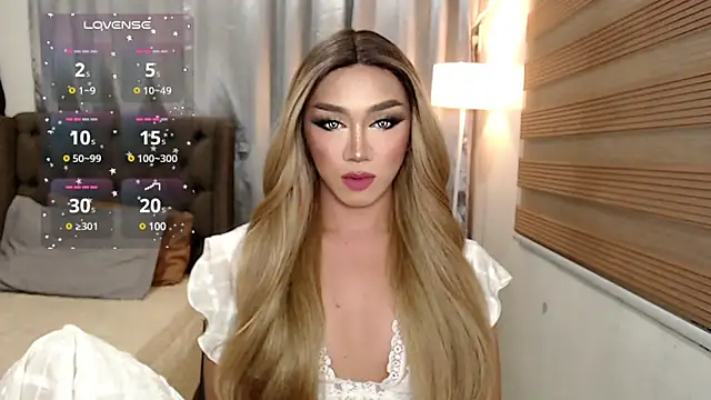 Snapshot of Local_Hoelyx chatting on January 2, 2025, 4:46 pm Local Hoelyx online show from January 2, 2025, 4:46 pm