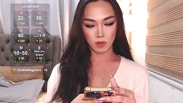 Snapshot of Local_Hoelyx chatting on January 9, 2025, 6:47 pm Local Hoelyx online show from January 9, 2025, 6:47 pm