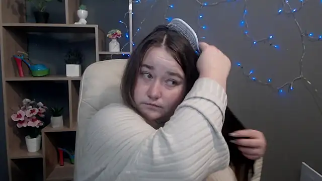 XX Daniella XX online show from November 4, 2025, 7:45 am