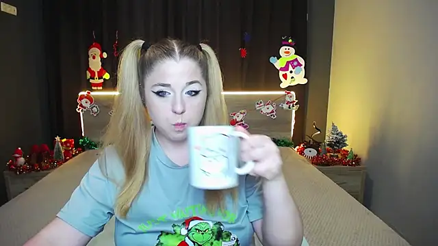 JessikaDaniel online show from December 16, 2025, 7:34 am