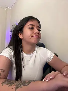 Snapshot of Alhanna_ chatting on March 12, 2025, 1:47 am Alhanna online show from March 12, 2025, 1:47 am