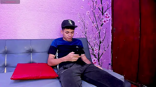 SecretsParty online show from October 26, 2025, 3:29 am