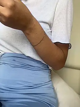 DulceMya6 online show from February 23, 2026, 3:23 pm