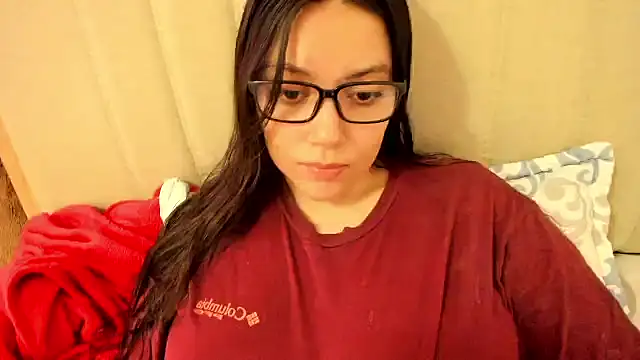 Snapshot of roniewester chatting on April 22, 2026, 10:27 pm roniewester online show from April 22, 2026, 10:27 pm