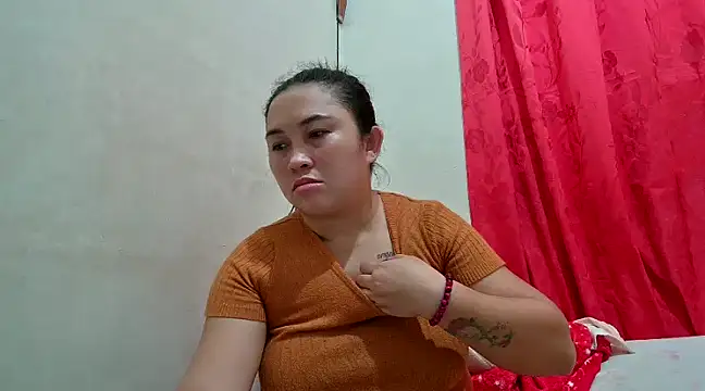 LalaiAsian online show from February 19, 2025, 2:01 am