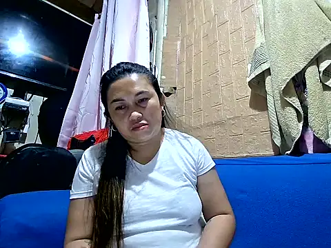 LalaiAsian online show from July 8, 2026, 11:16 pm
