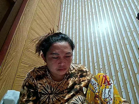 Snapshot of LalaiAsian chatting on February 19, 2026, 4:37 pm LalaiAsian online show from February 19, 2026, 4:37 pm