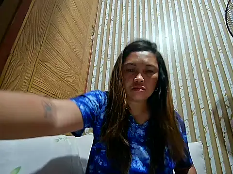 LalaiAsian online show from April 14, 2026, 9:42 pm