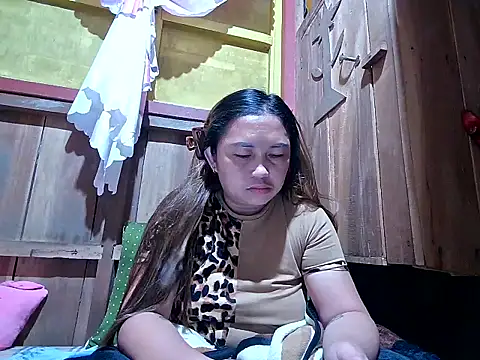 LalaiAsian online show from November 8, 2025, 9:29 pm