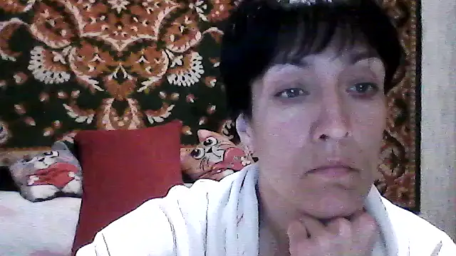 SunnyAmorre online show from April 1, 2026, 1:23 pm