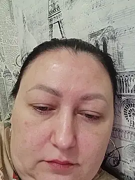 Rini333 online show from January 12, 2026, 6:42 am