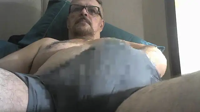 HungHugeMaxMagnummann online show from September 8, 2025, 9:25 pm