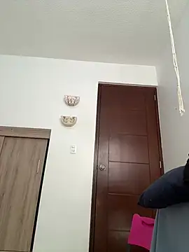 lau ass goddess online show from August 2, 2026, 4:04 pm