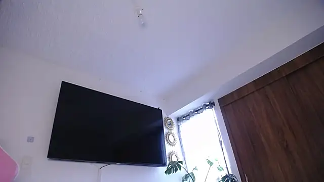 maggie kay online show from November 20, 2025, 3:34 pm