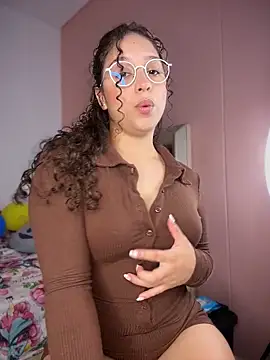 Shara dreams online show from June 22, 2026, 12:49 am