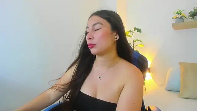 bella 99  online show from June 13, 2026, 11:41 am