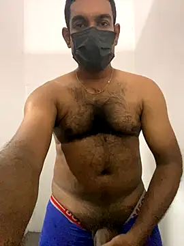 Snapshot of MALEHYPER chatting on October 16, 2025, 12:24 pm MALEHYPER online show from October 16, 2025, 12:24 pm