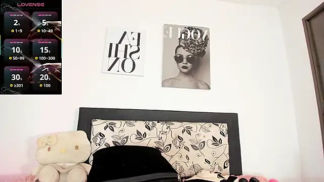 Snapshot of MiliMattel chatting on February 9, 2026, 9:35 pm MiliMattel online show from February 9, 2026, 9:35 pm