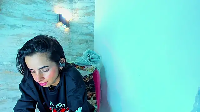 Amelia Myers online show from December 18, 2025, 11:41 pm