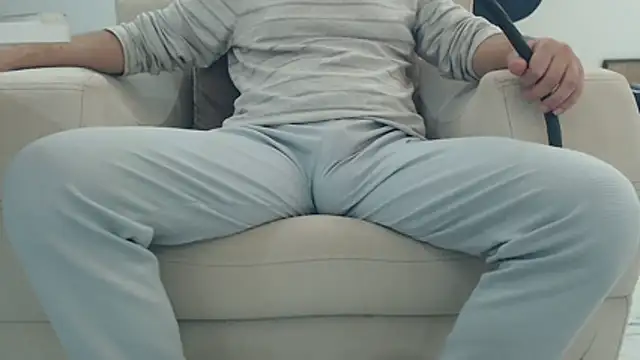 masterxmonster online show from December 4, 2025, 12:09 am