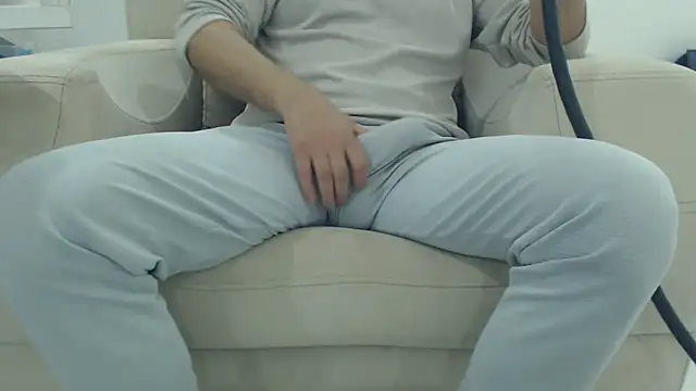 Snapshot of masterxmonster chatting on April 6, 2026, 12:17 am masterxmonster online show from April 6, 2026, 12:17 am