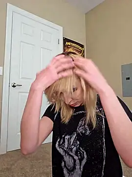 AmethystFoxx online show from April 10, 2026, 5:31 pm