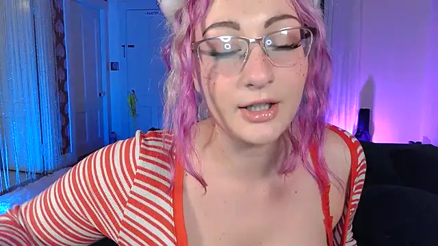 ashleyblaydex online show from November 25, 2025, 2:45 am