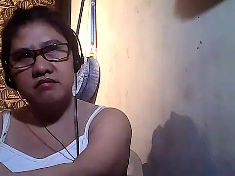 sweetsosie18 online show from February 10, 2026, 12:04 pm