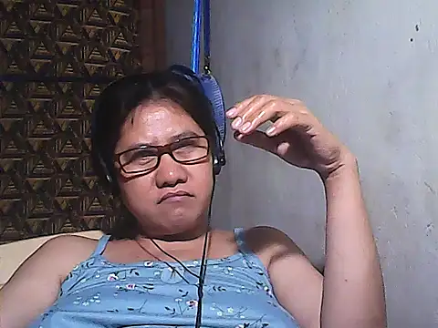 sweetsosie18 online show from February 12, 2026, 8:19 pm