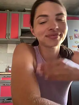 SeducingYoghourt online show from August 5, 2026, 3:17 pm