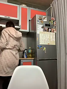Snapshot of SeducingYoghourt chatting on January 24, 2025, 2:51 pm SeducingYoghourt online show from January 24, 2025, 2:51 pm