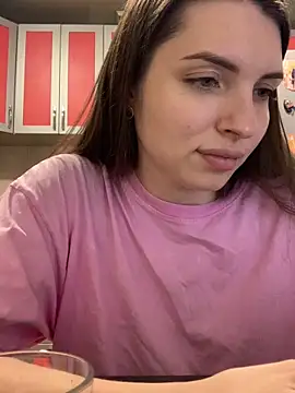 SeducingYoghourt online show from February 15, 2026, 4:17 pm