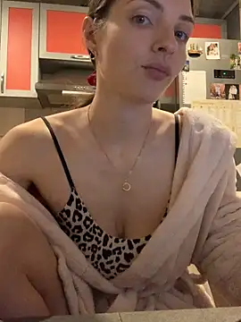 Snapshot of SeducingYoghourt chatting on December 29, 2024, 3:45 pm SeducingYoghourt online show from December 29, 2024, 3:45 pm