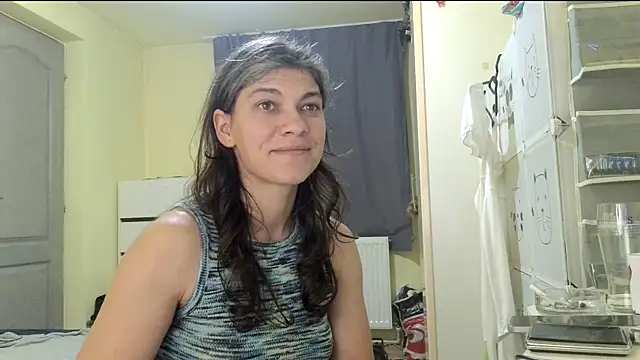 Snapshot of MercyLove chatting on February 11, 2026, 4:51 pm MercyLove online show from February 11, 2026, 4:51 pm